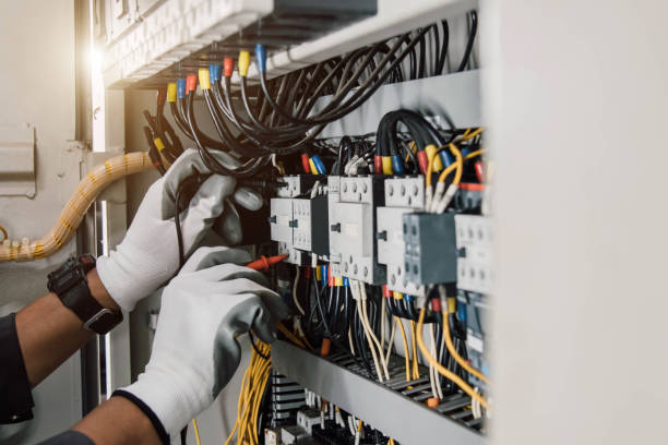Best Affordable Emergency Electrician  in Hutchinson, MN